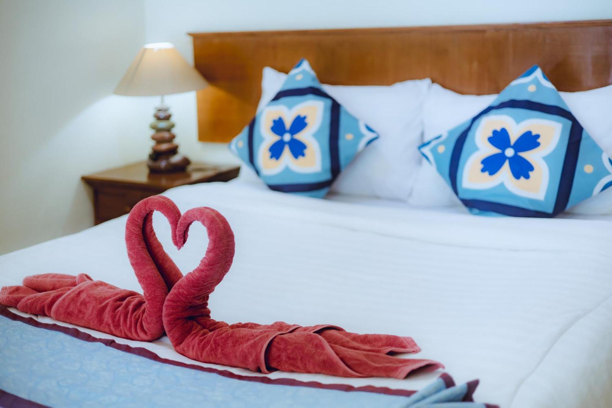 Viva Hotell Chaloklum Eksteriør bilde